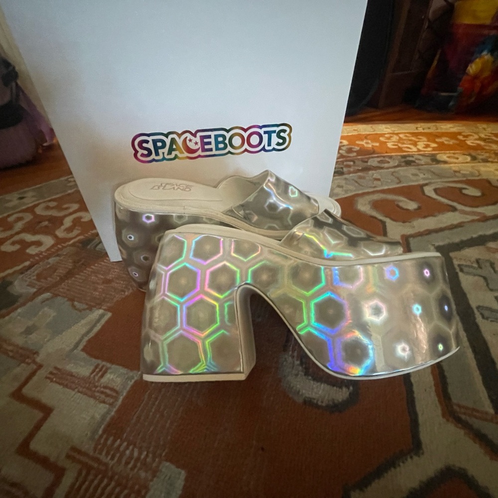 Holographic Platform Slides - Picture 4 of 4
